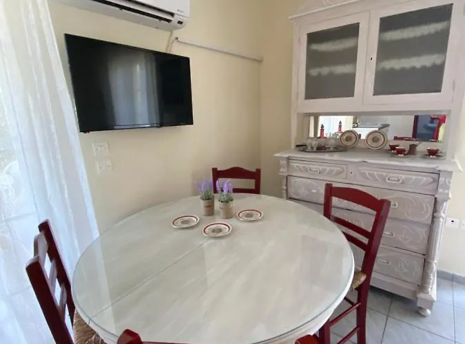 Fofo Marifay アパート Psifia